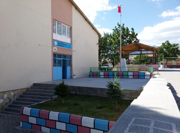 Mustafa Necati Ortaokulu Fotoğrafı